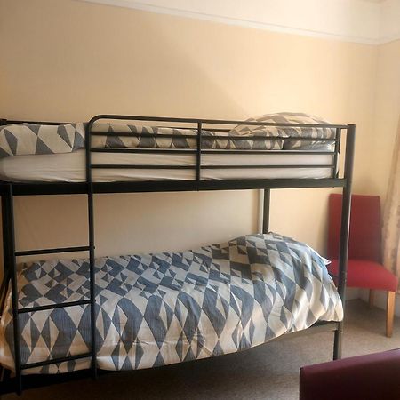Lea Hurst B & B Борнмут Экстерьер фото