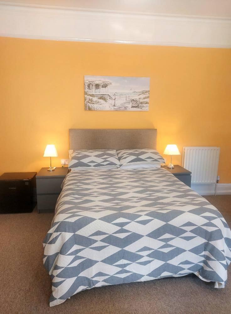 Lea Hurst B & B Борнмут Экстерьер фото